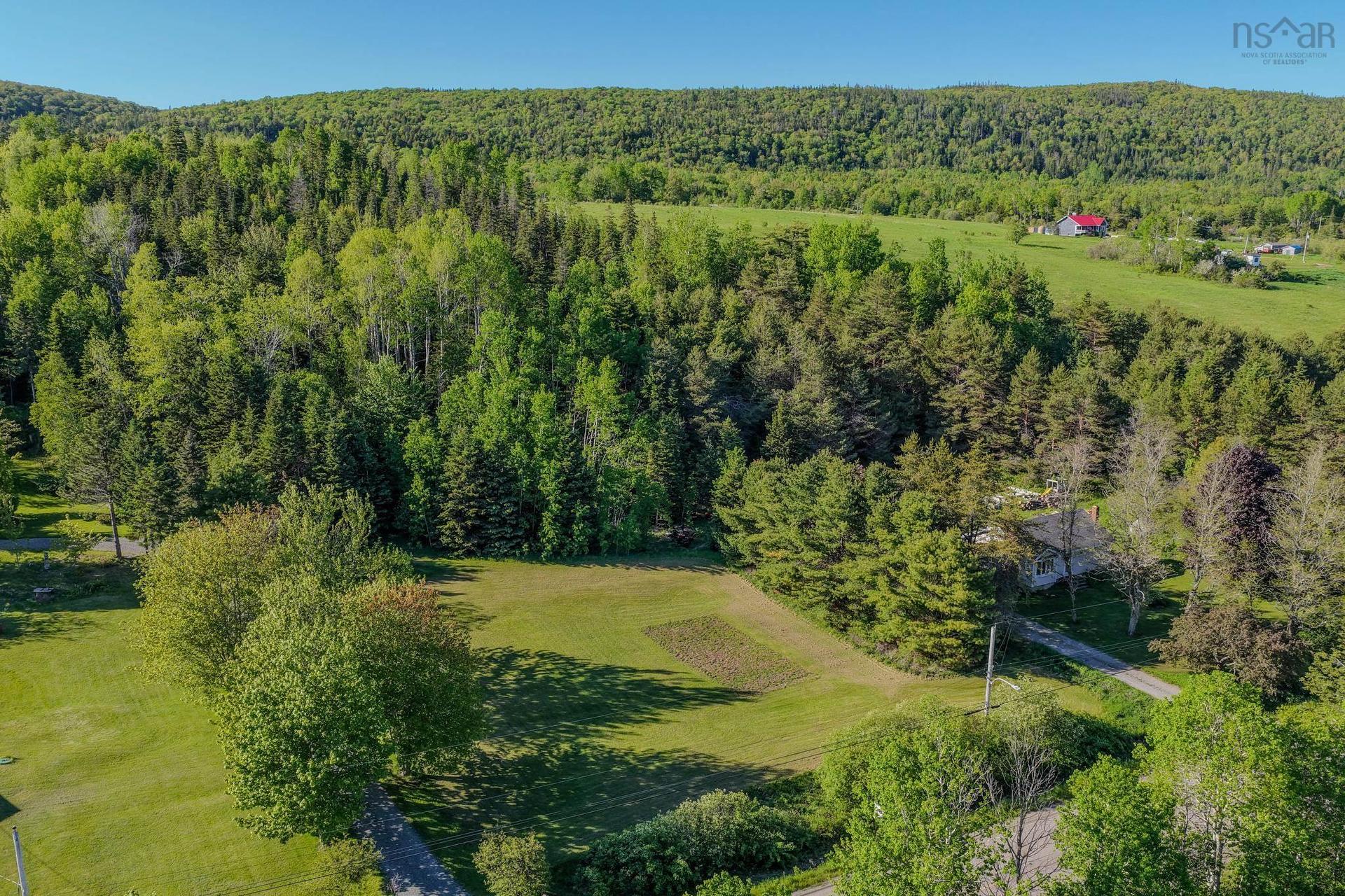 Coxheath Road, Blacketts Lake, NS