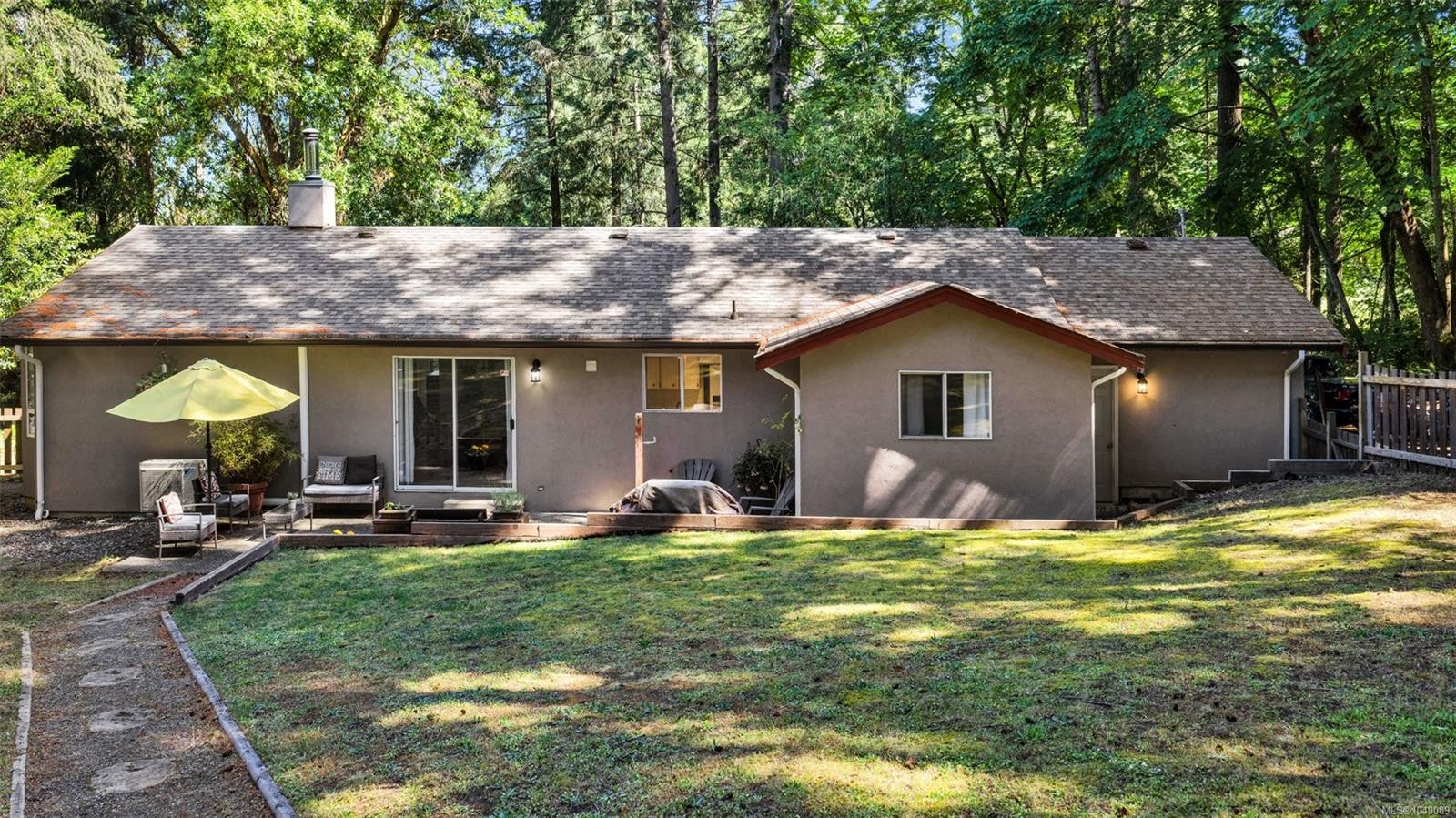 1290 Mckenzie Dr, Duncan, BC