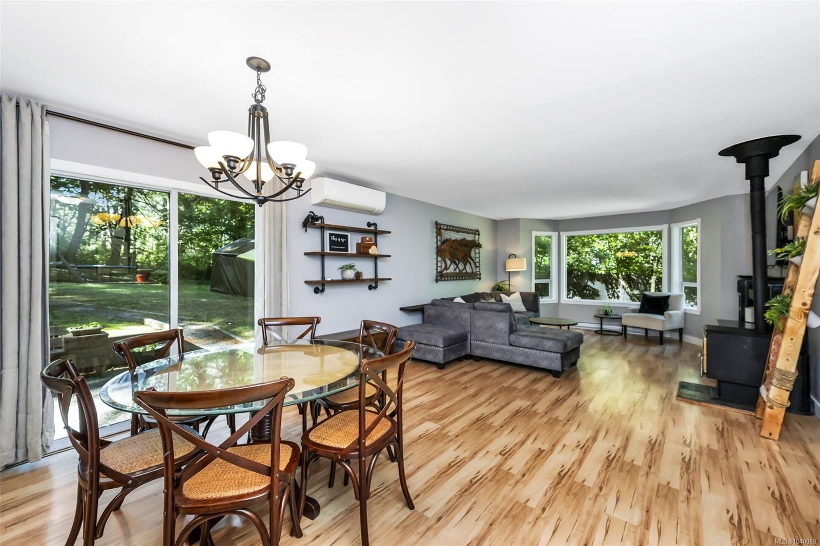 1290 Mckenzie Dr, Duncan, BC