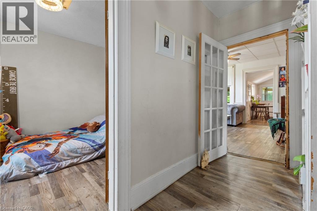 193 Locke Street N, Hamilton, ON - Indoor Photo Showing Bedroom