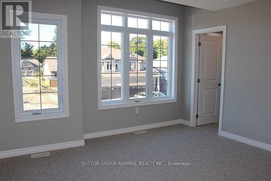 1035 Wright Drive, Midland, ON