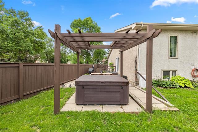 42 Knotsberry Bay, Winnipeg, MB
