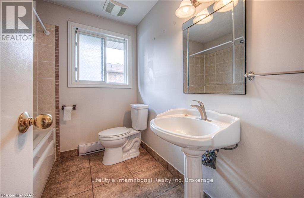 62 Scenic Drive, Kitchener, ON