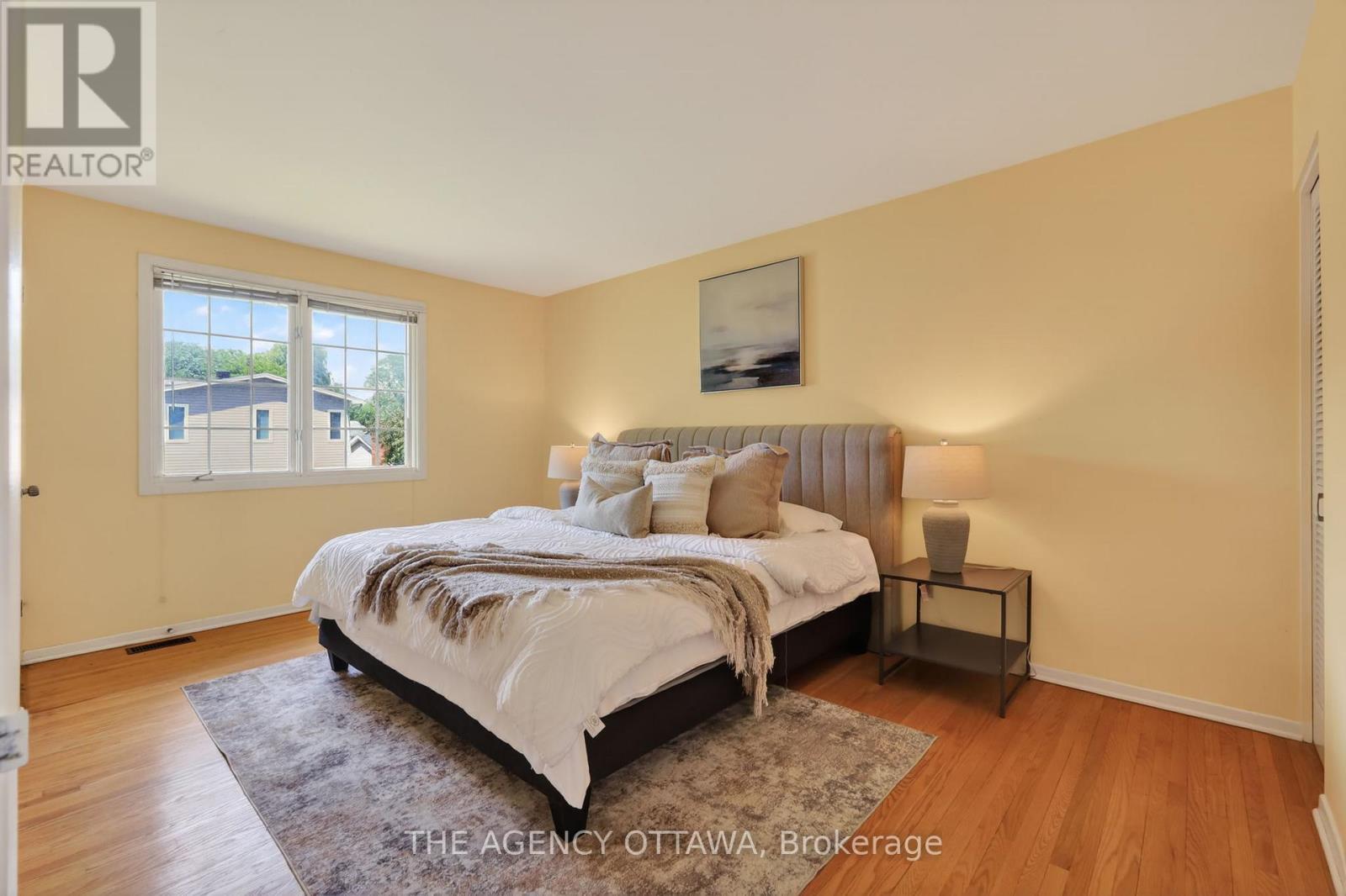 Spacious primary retreat with room to relax - 1681 Amberdale Crescent, Ottawa, ON