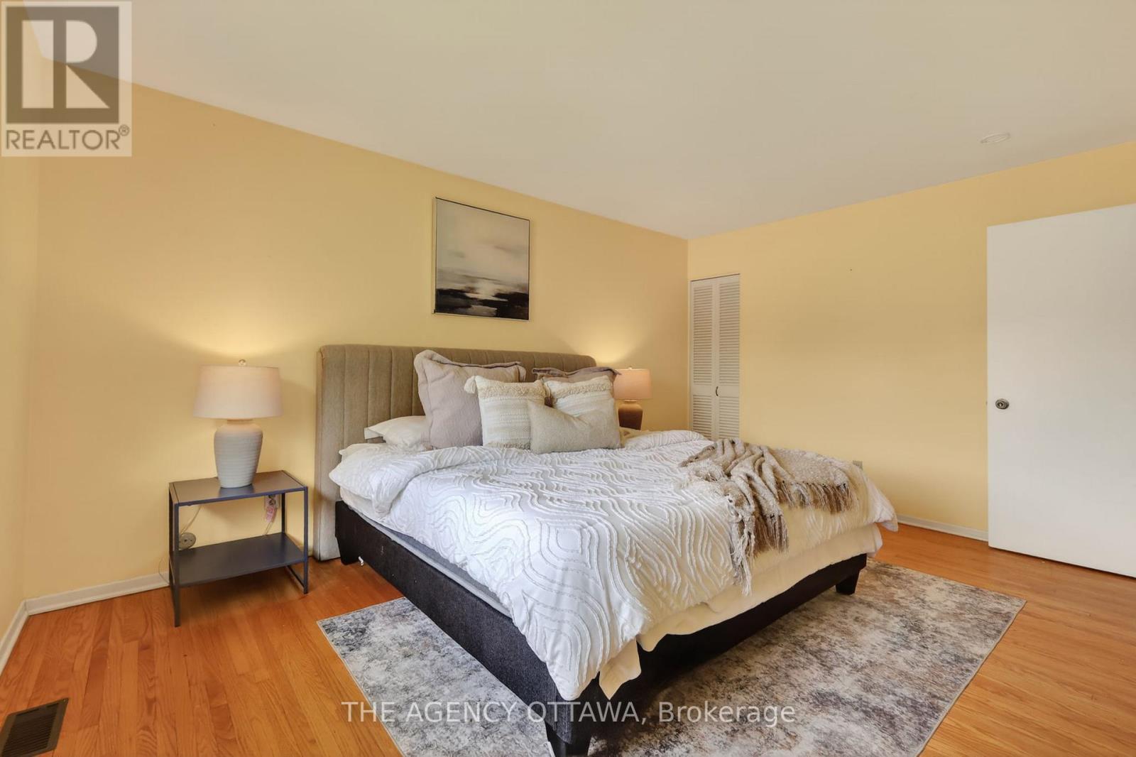 A peaceful retreat at the end of the day - 1681 Amberdale Crescent, Ottawa, ON