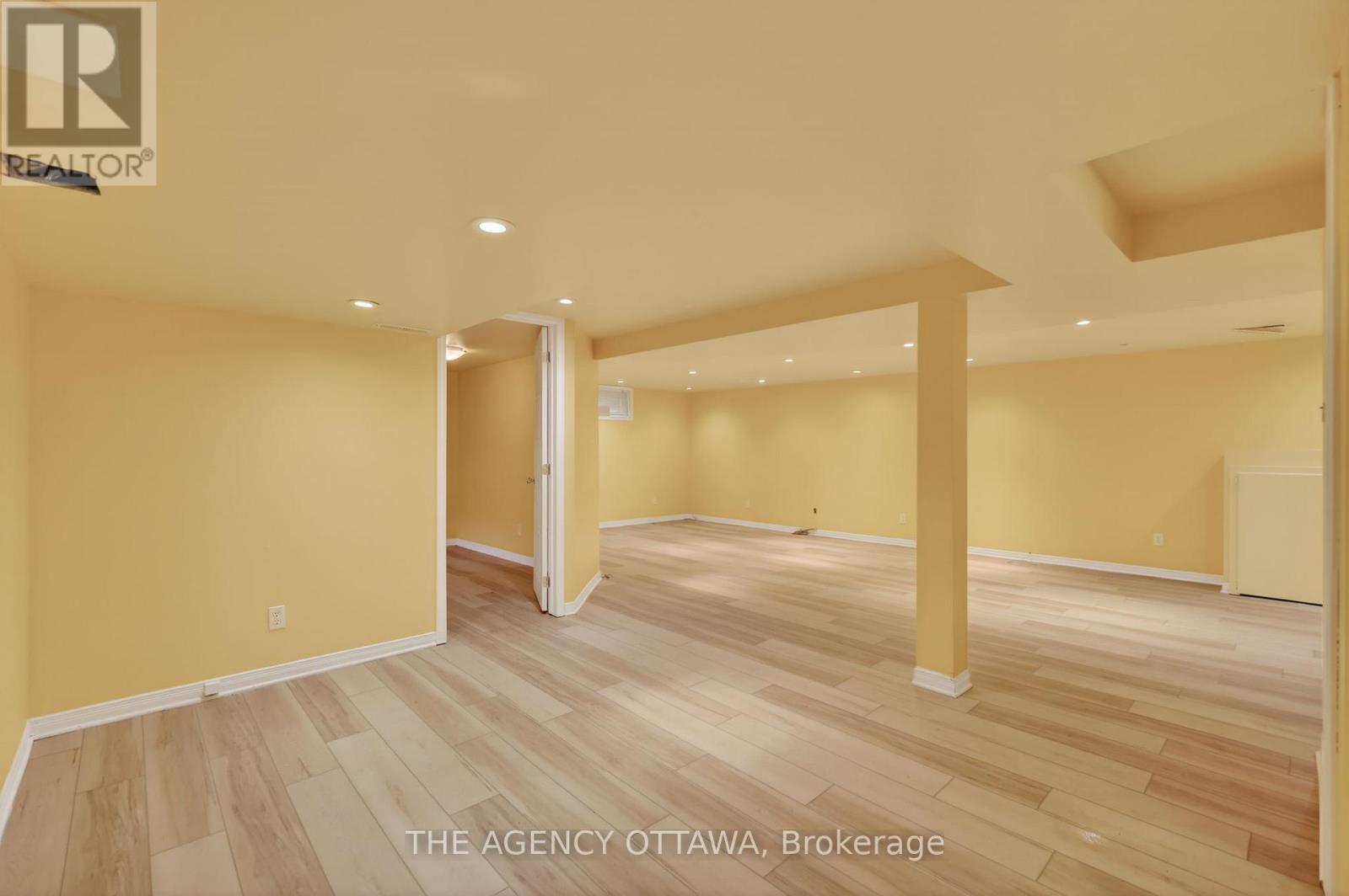 Flexible lower level - 1681 Amberdale Crescent, Ottawa, ON