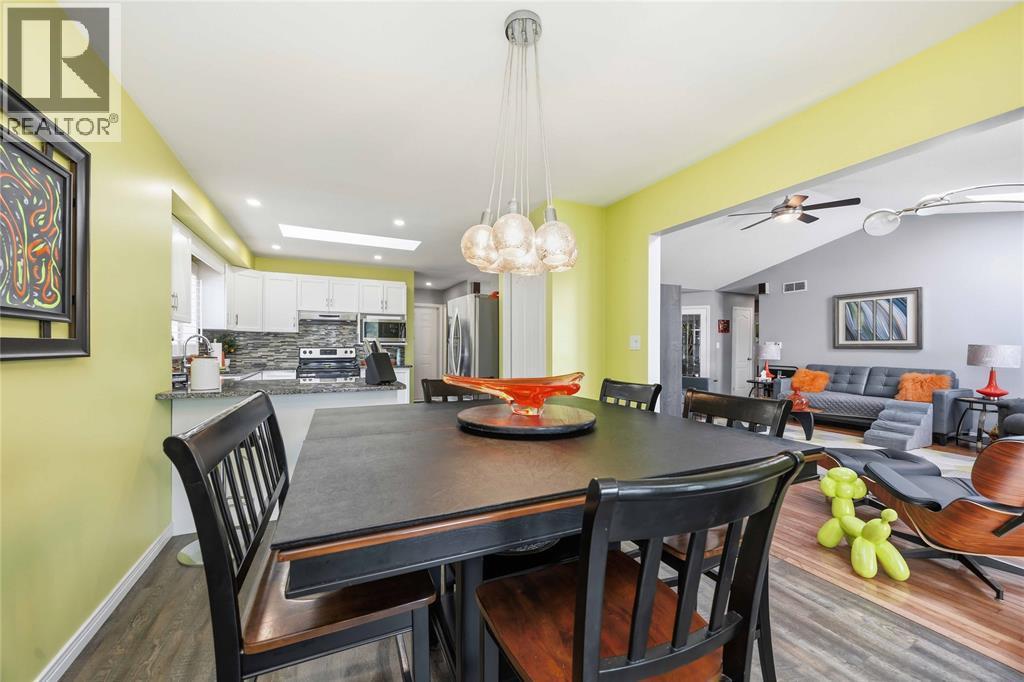 220 Paddock Green Circle, St Clair, ON