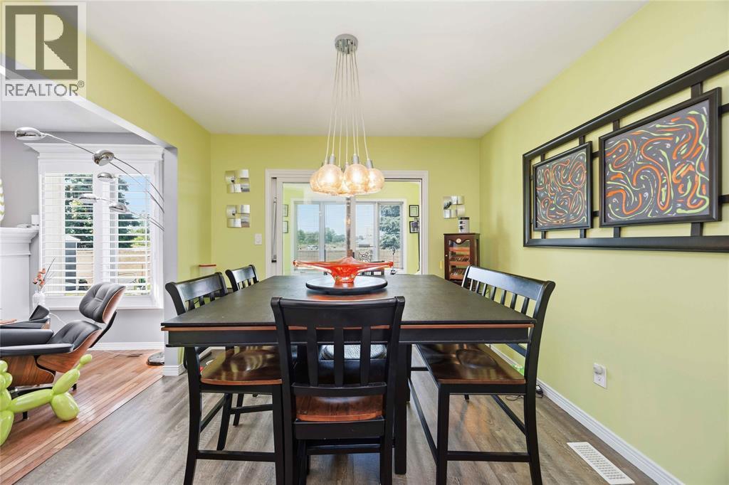 220 Paddock Green Circle, St Clair, ON