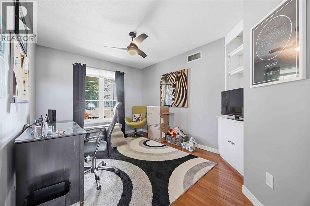 220 Paddock Green Circle, St Clair, ON