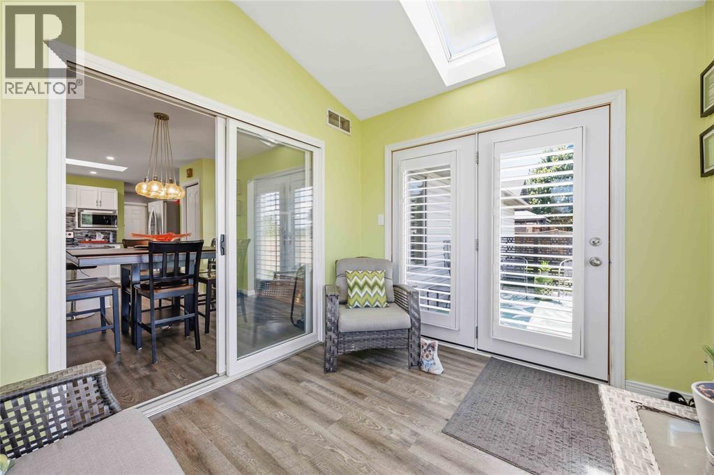220 Paddock Green Circle, St Clair, ON