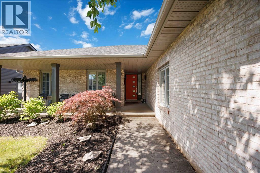 220 Paddock Green Circle, St Clair, ON