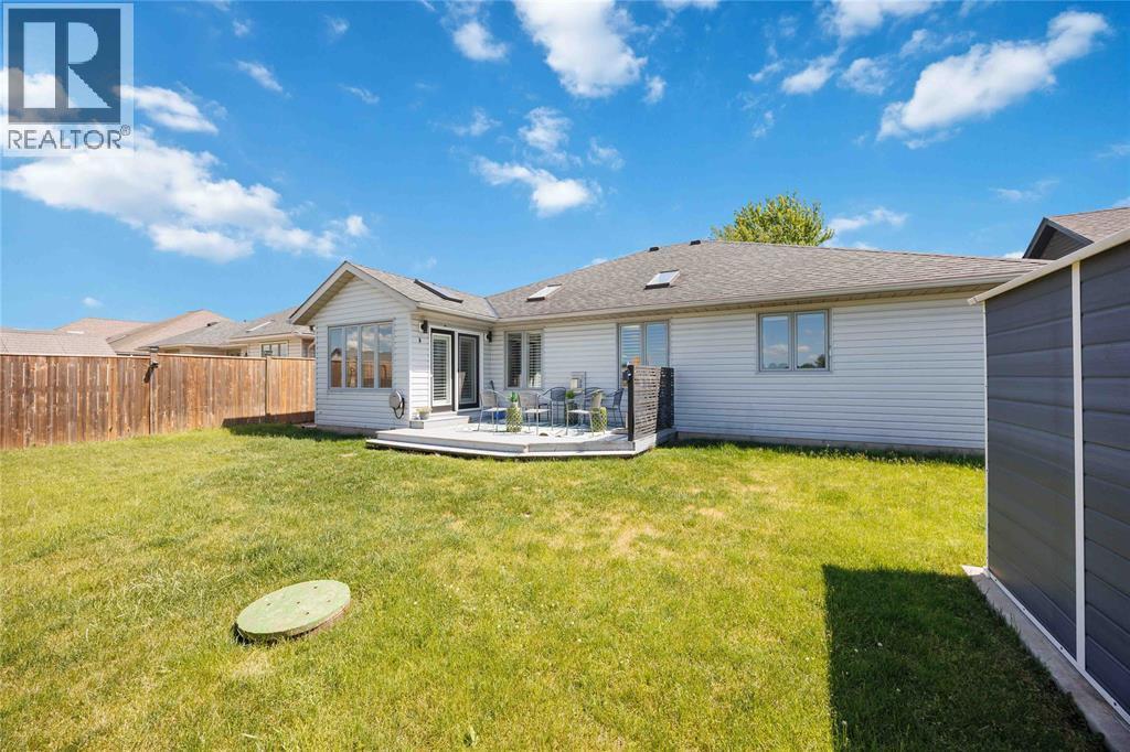 220 Paddock Green Circle, St Clair, ON