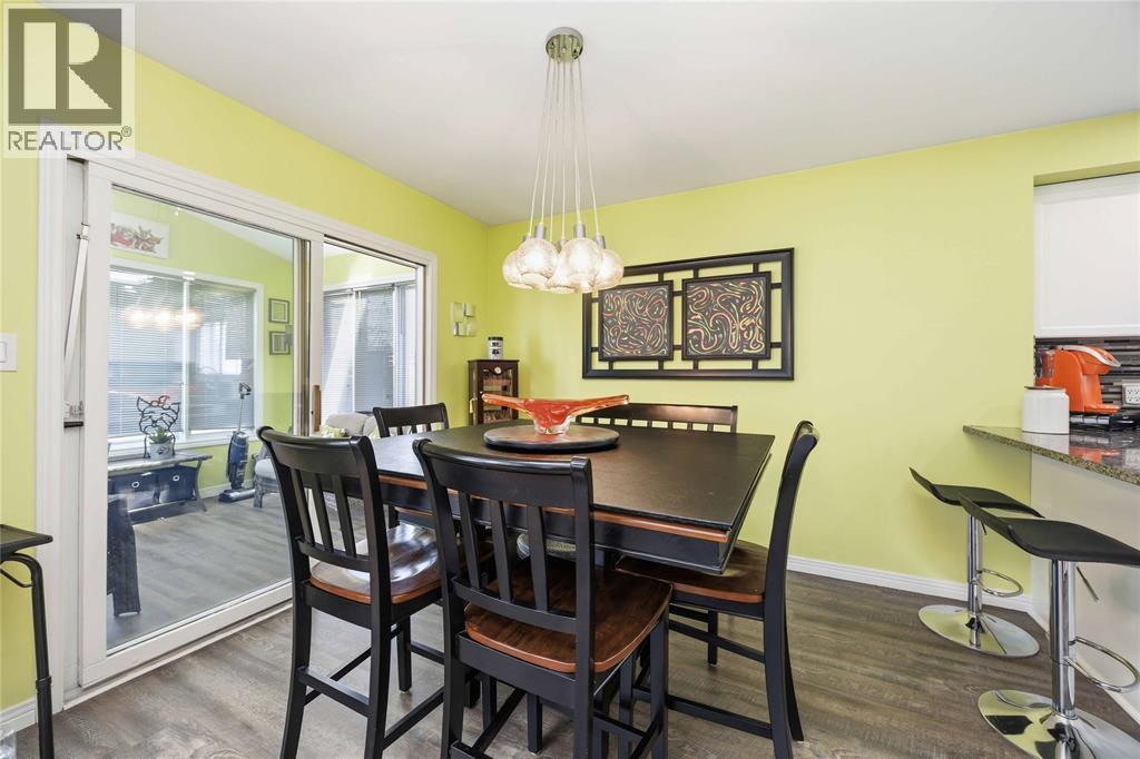 220 Paddock Green Circle, St Clair, ON