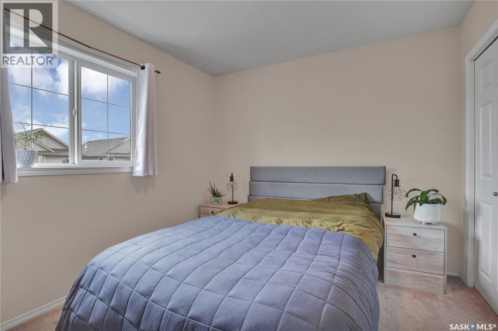 122 Blakeney Crescent, Saskatoon, SK