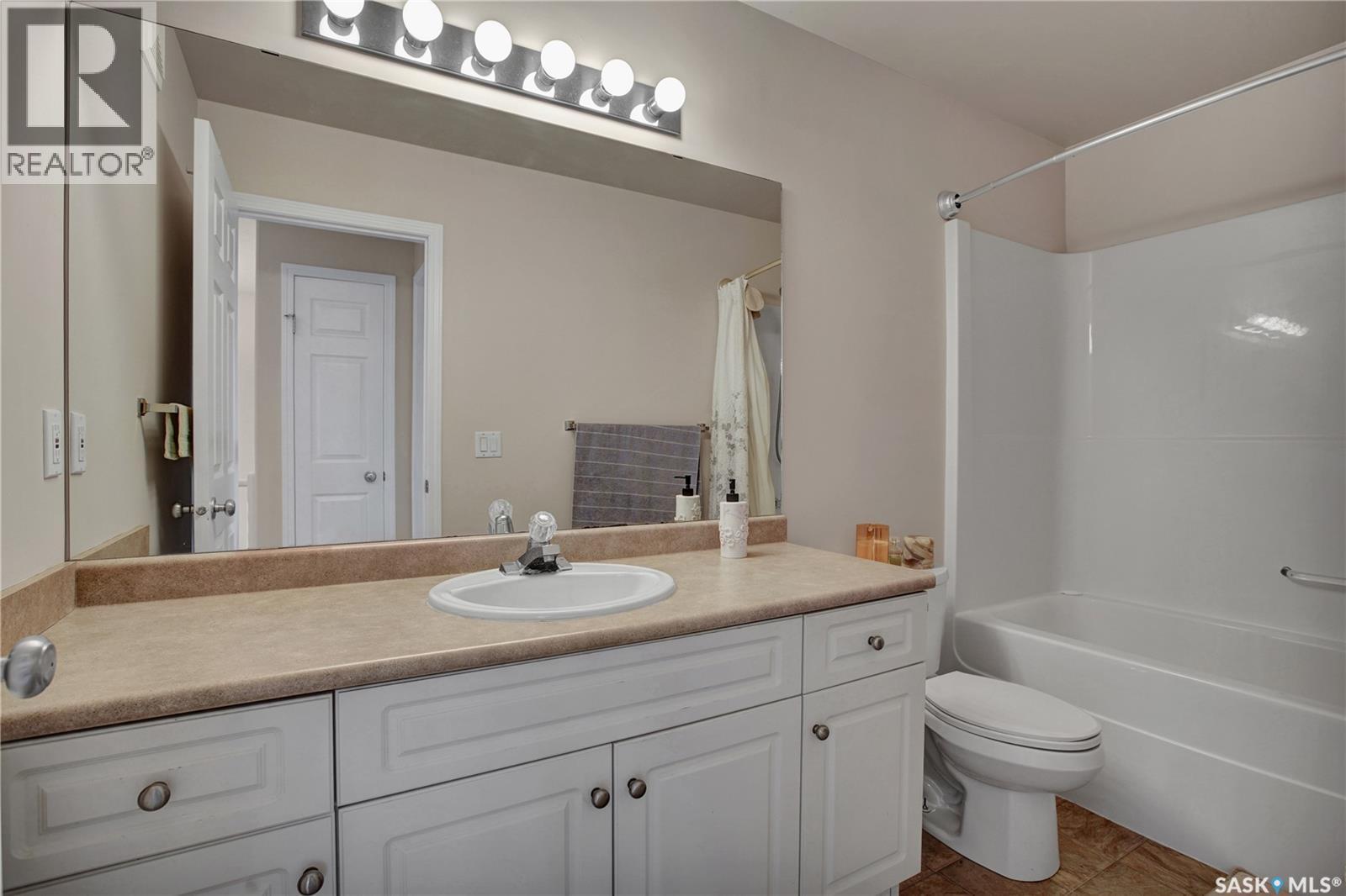 122 Blakeney Crescent, Saskatoon, SK