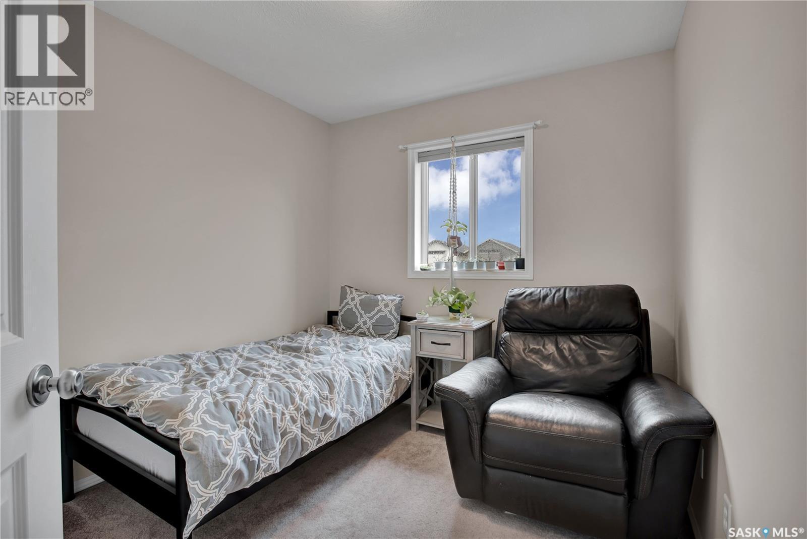 122 Blakeney Crescent, Saskatoon, SK