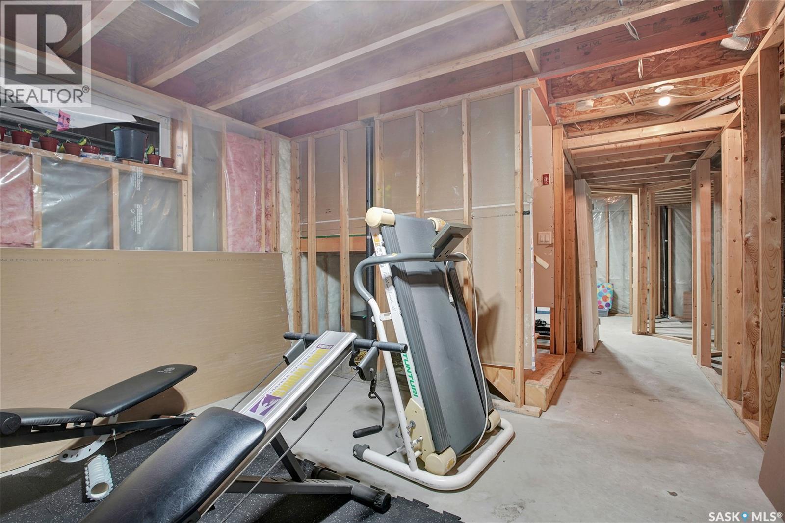 122 Blakeney Crescent, Saskatoon, SK