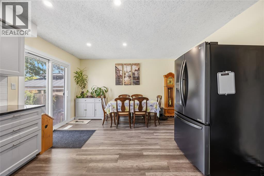 144 Templeton Crescent, St Clair, ON