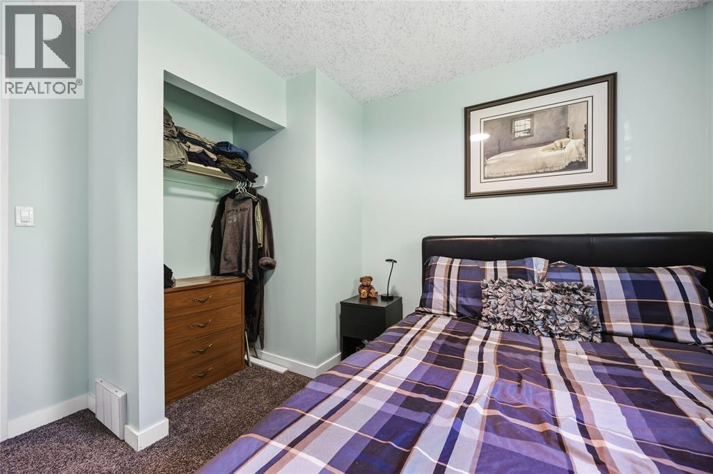 144 Templeton Crescent, St Clair, ON