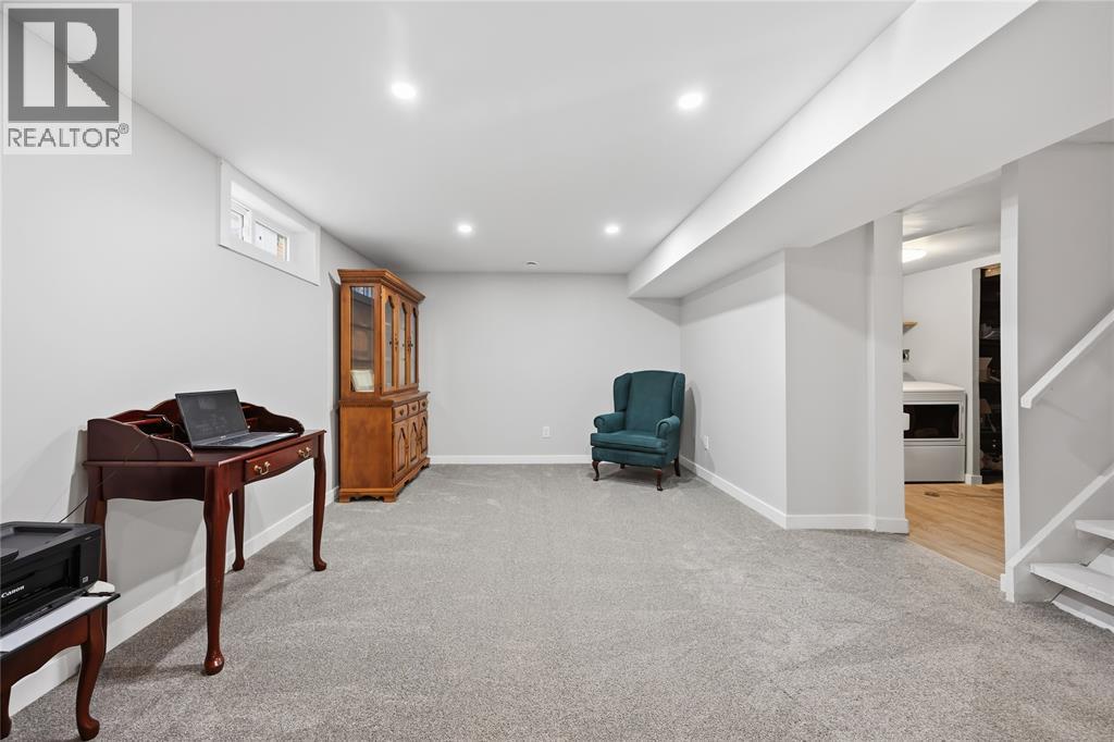 144 Templeton Crescent, St Clair, ON