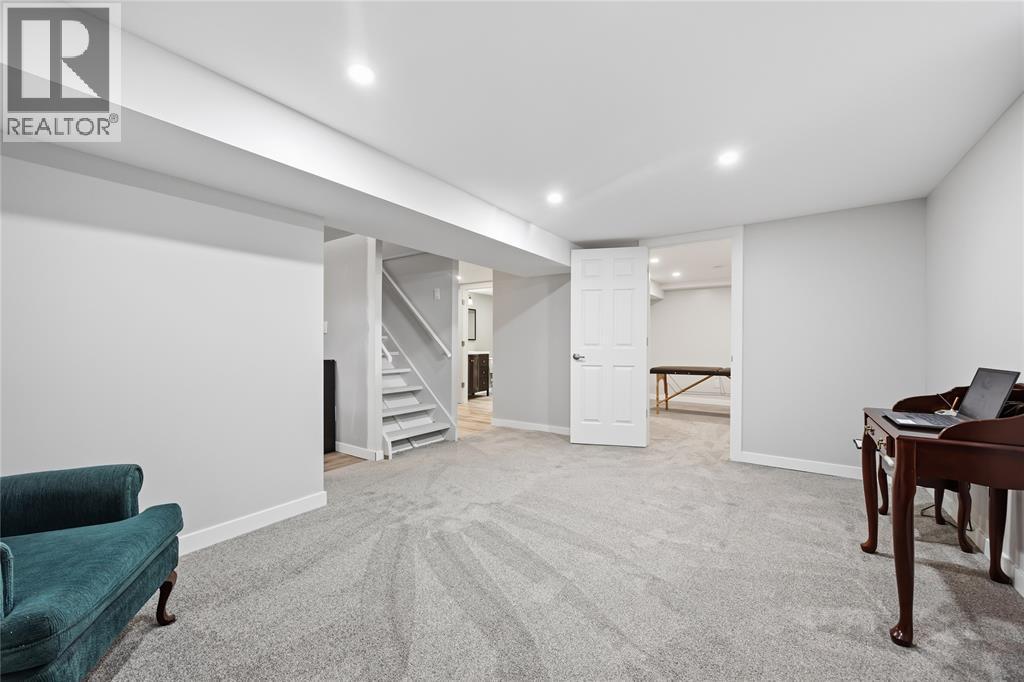 144 Templeton Crescent, St Clair, ON
