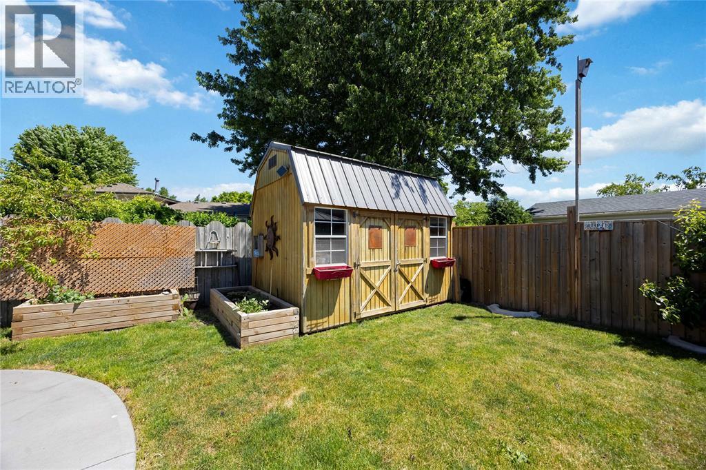 144 Templeton Crescent, St Clair, ON