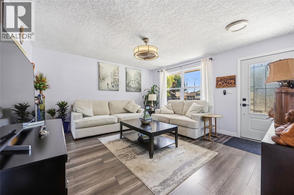 144 Templeton Crescent, St Clair, ON