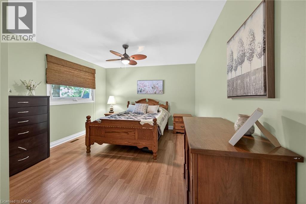 25 Inverness Avenue, Hamilton, ON