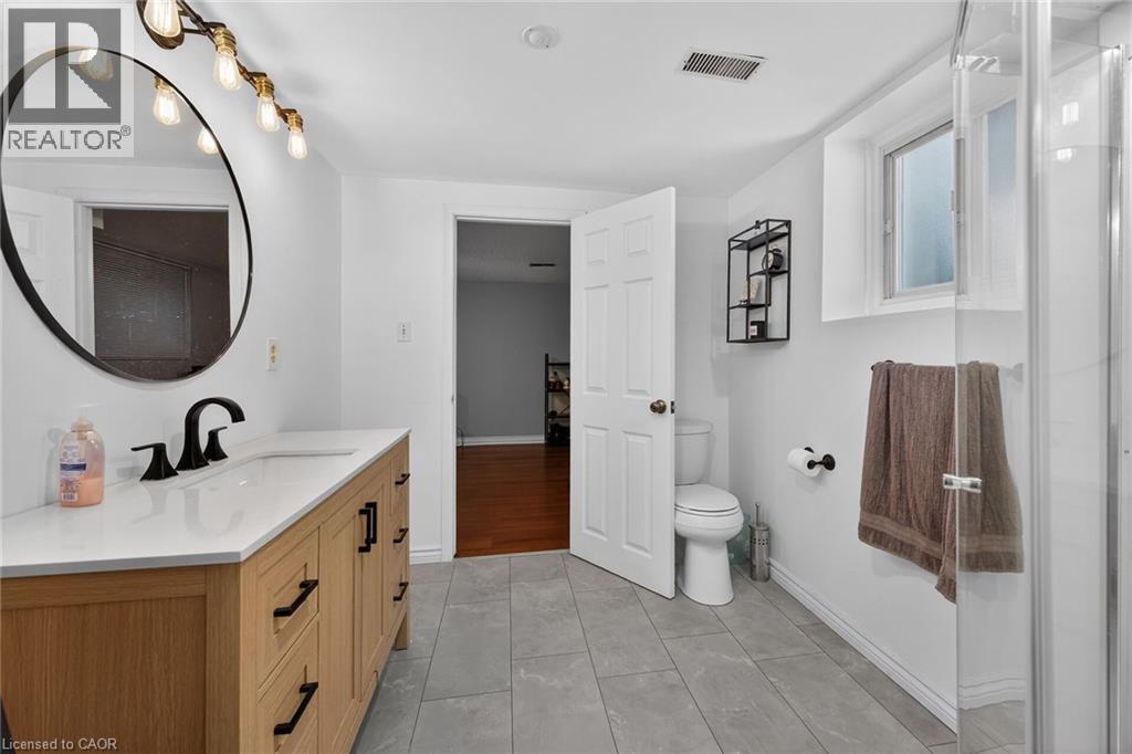 25 Inverness Avenue, Hamilton, ON