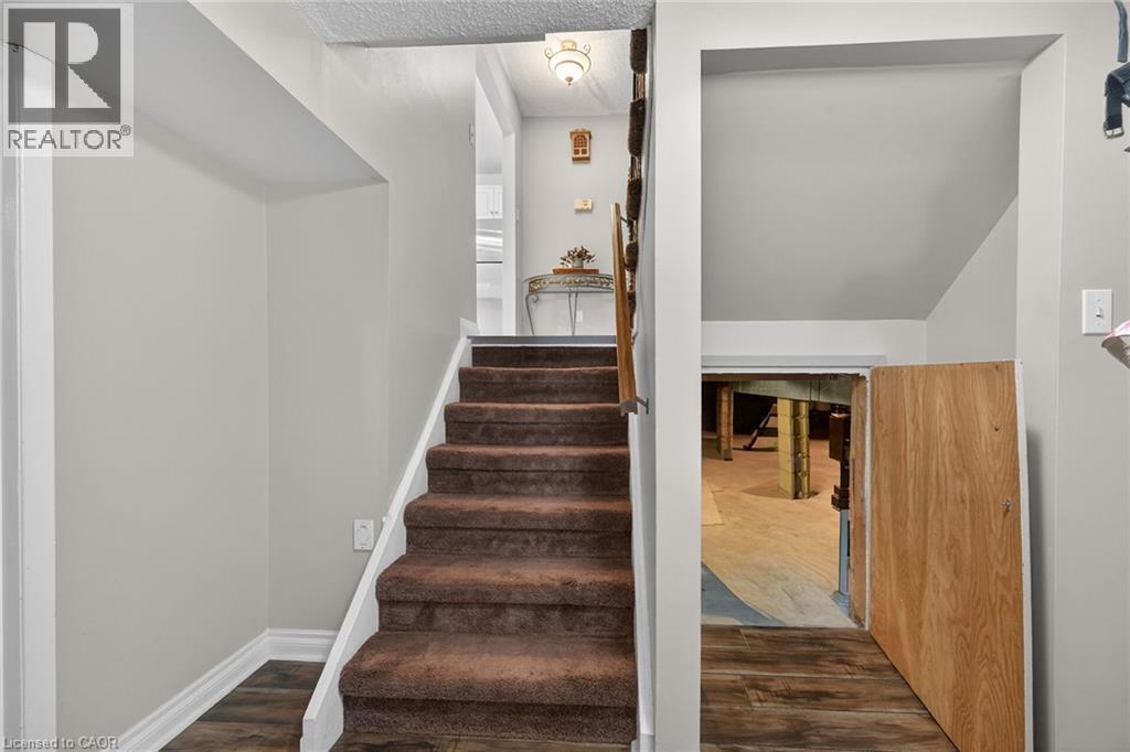 25 Inverness Avenue, Hamilton, ON