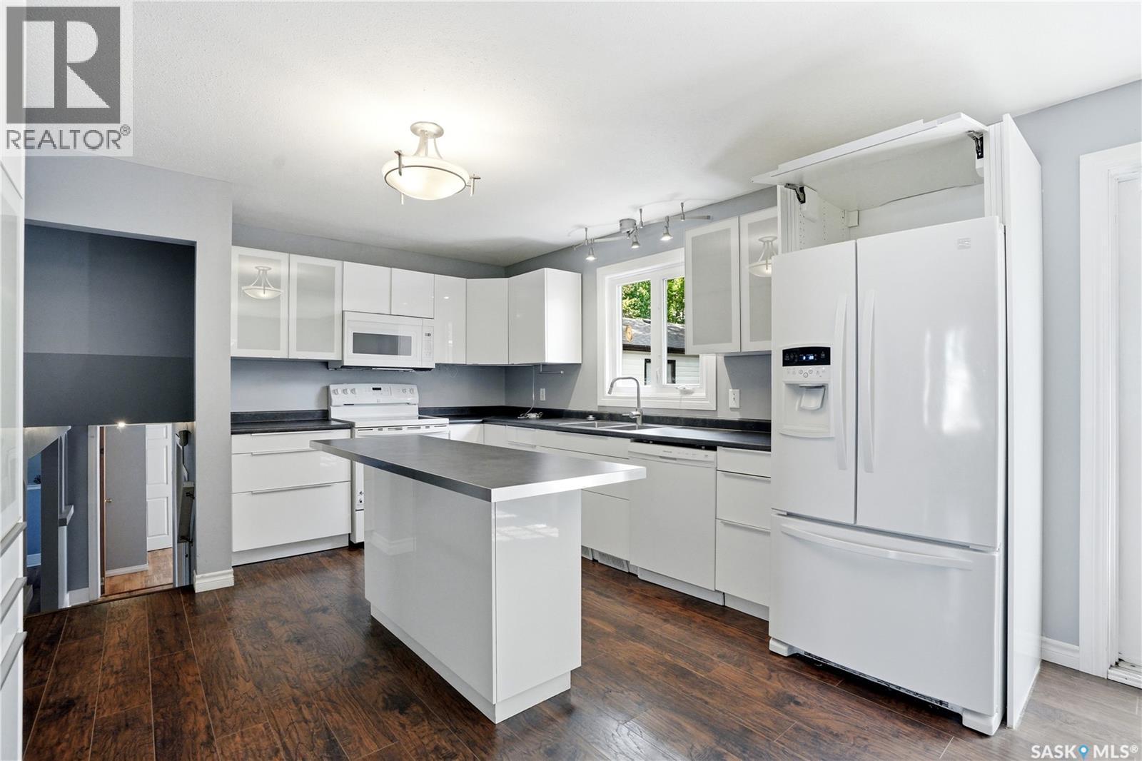 135 Penryn Crescent, Saskatoon, SK