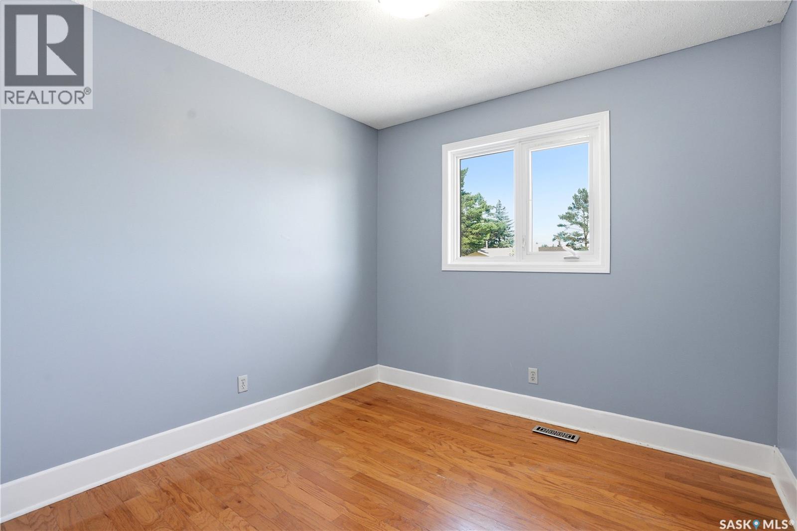 135 Penryn Crescent, Saskatoon, SK