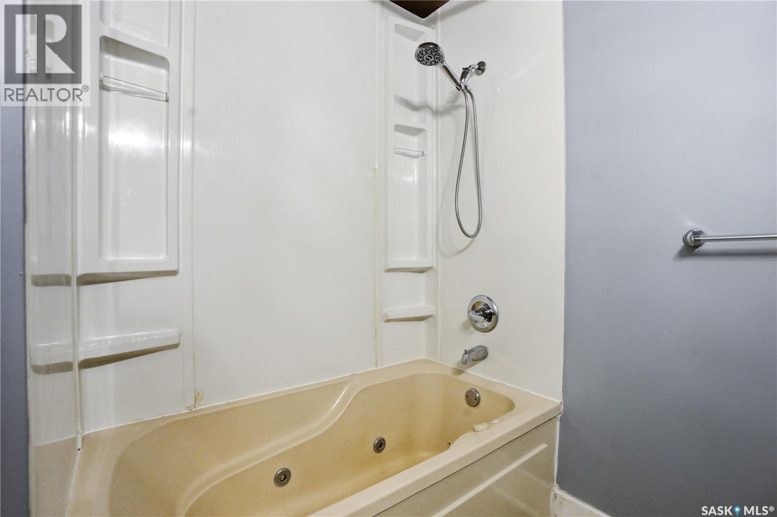 135 Penryn Crescent, Saskatoon, SK