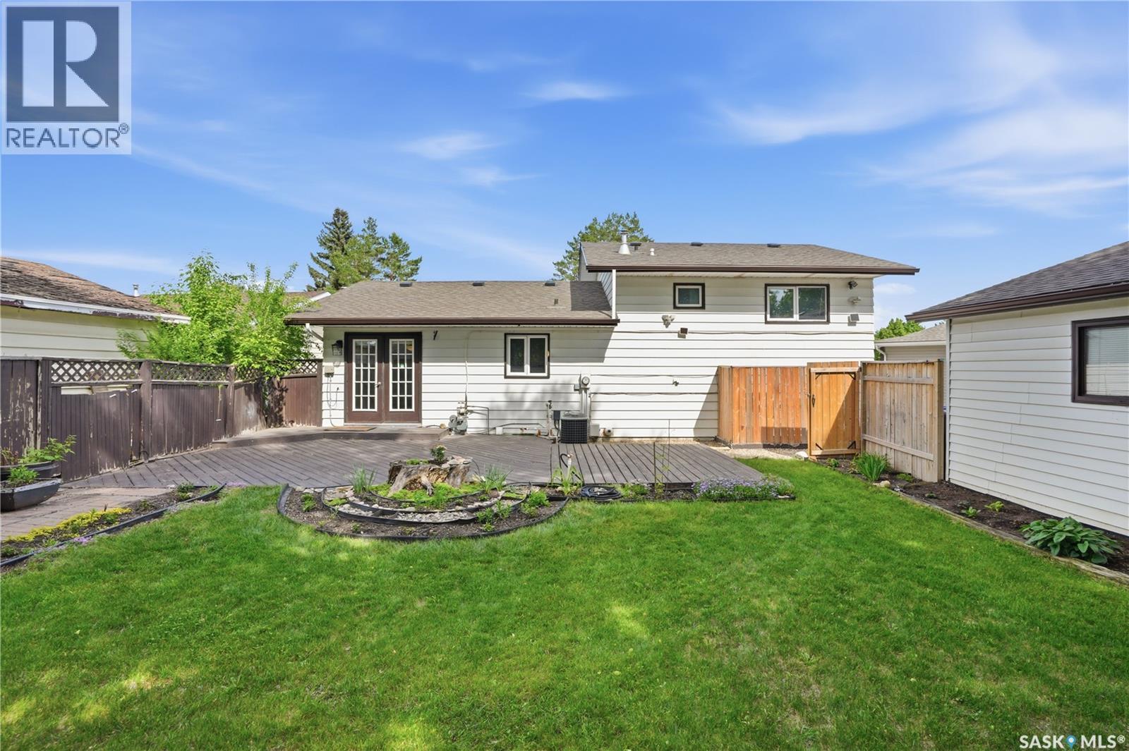 135 Penryn Crescent, Saskatoon, SK