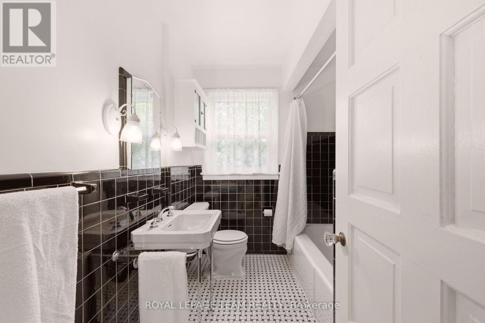 Upstairs Bathroom - 96 Java Street, Ottawa, ON