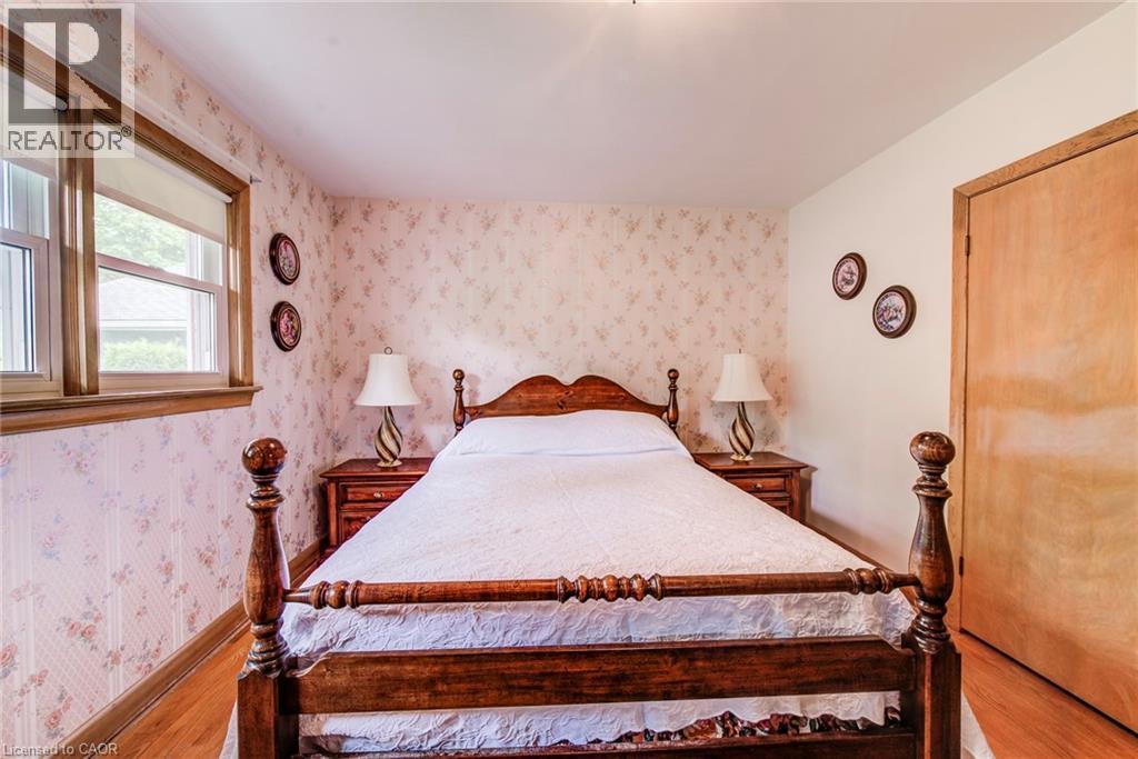 104 Elgin Crescent, Waterloo, ON