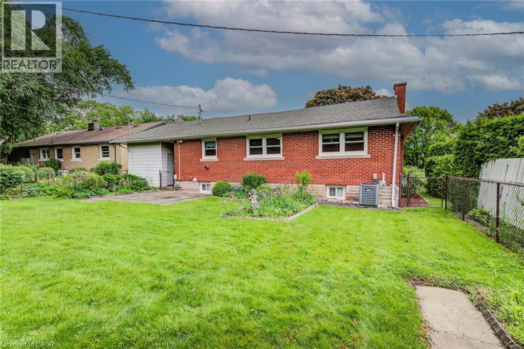 104 Elgin Crescent, Waterloo, ON