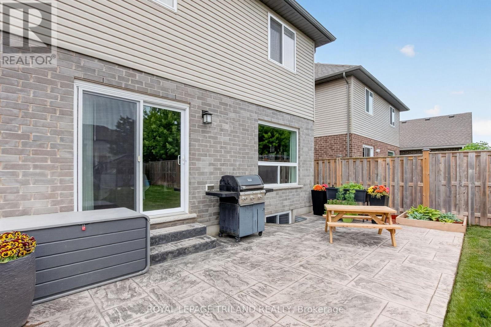 17 Bridle Path, St. Thomas, ON