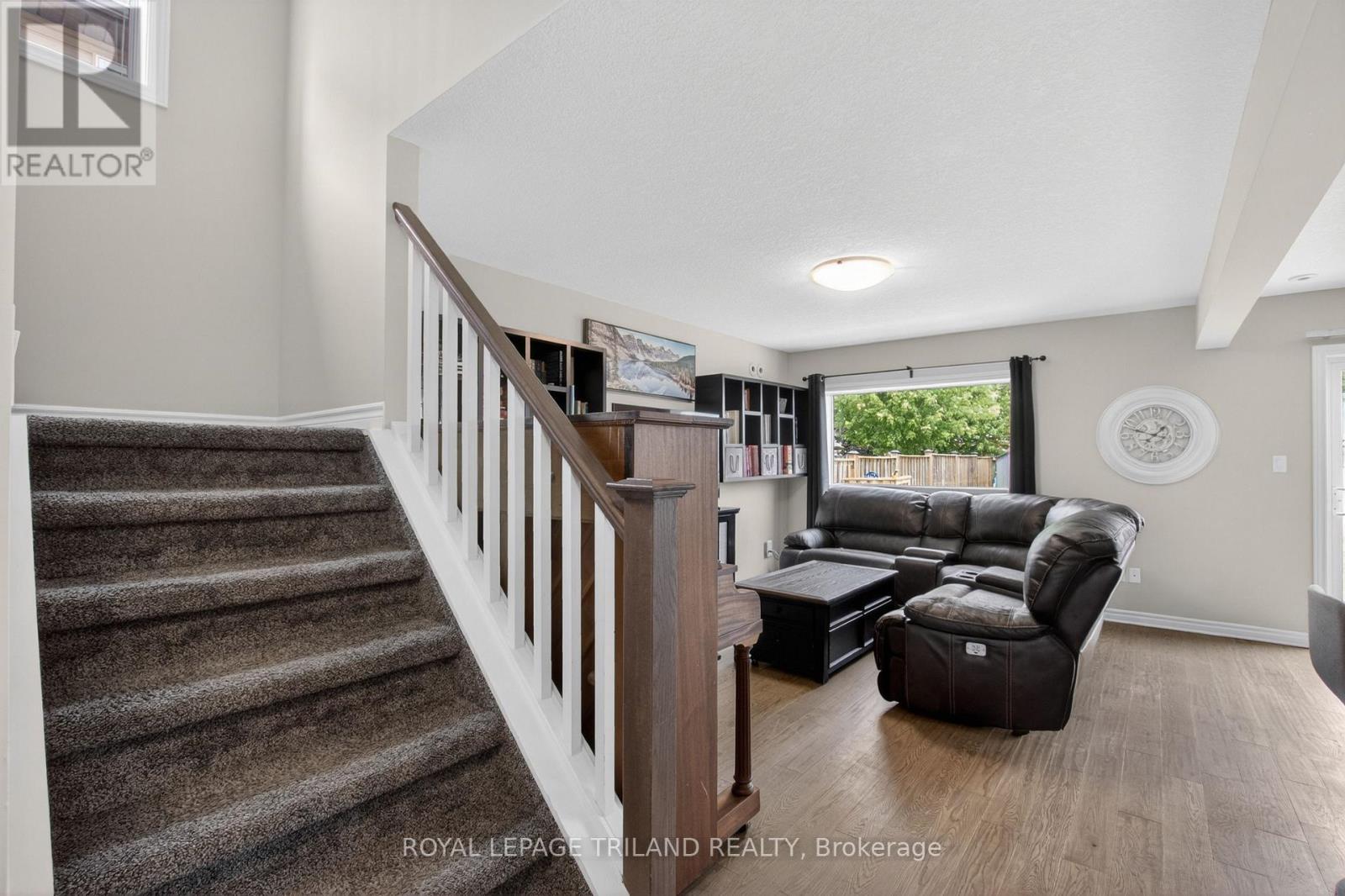 17 Bridle Path, St. Thomas, ON