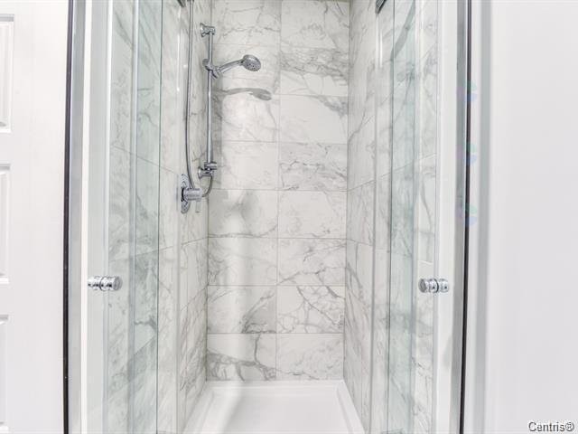 Bathroom - 802-1900 Rue Émile-Martineau, Laval (Laval-Des-Rapides), QC