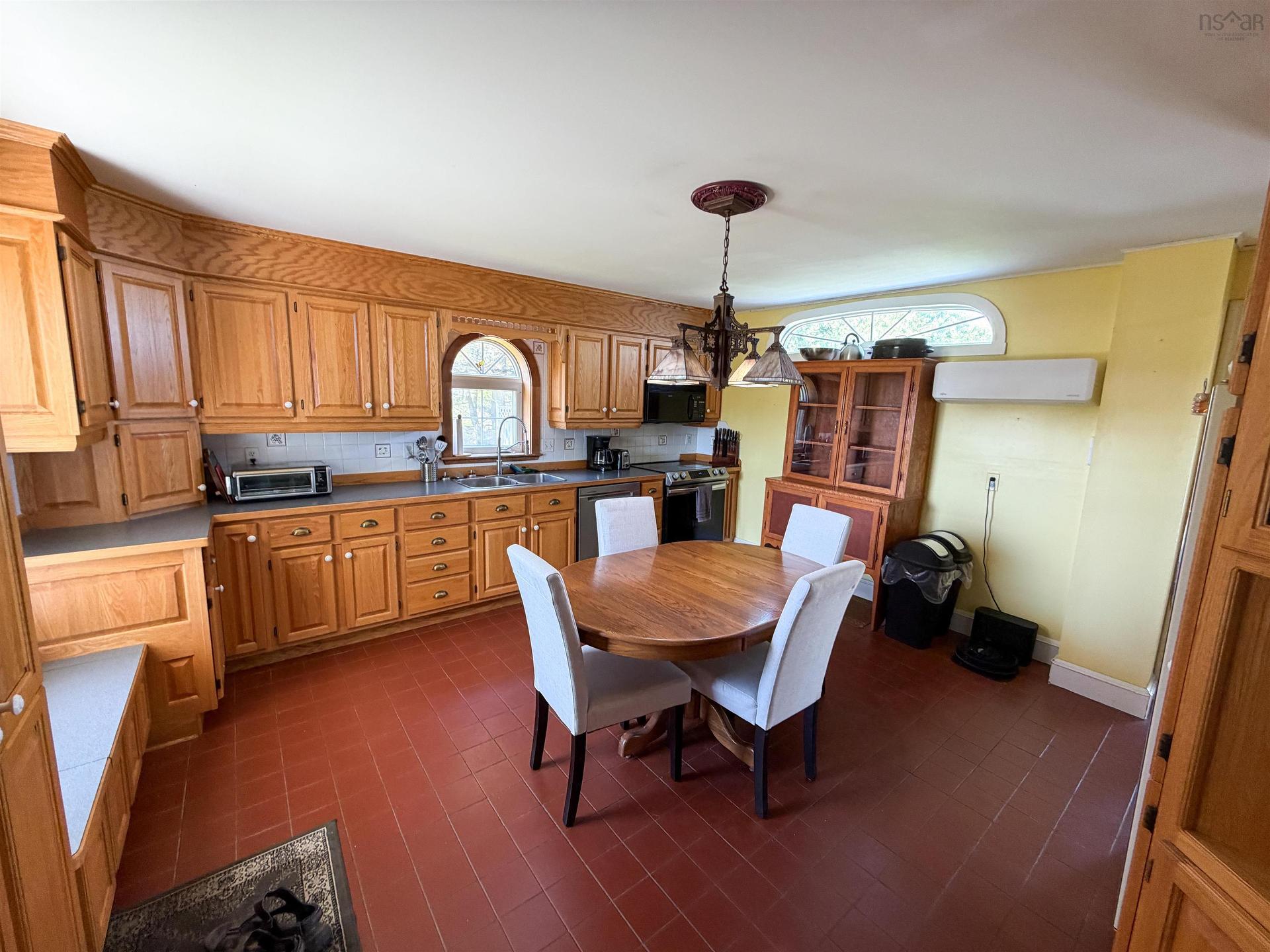 108 Highway 304, Overton, NS - Indoor