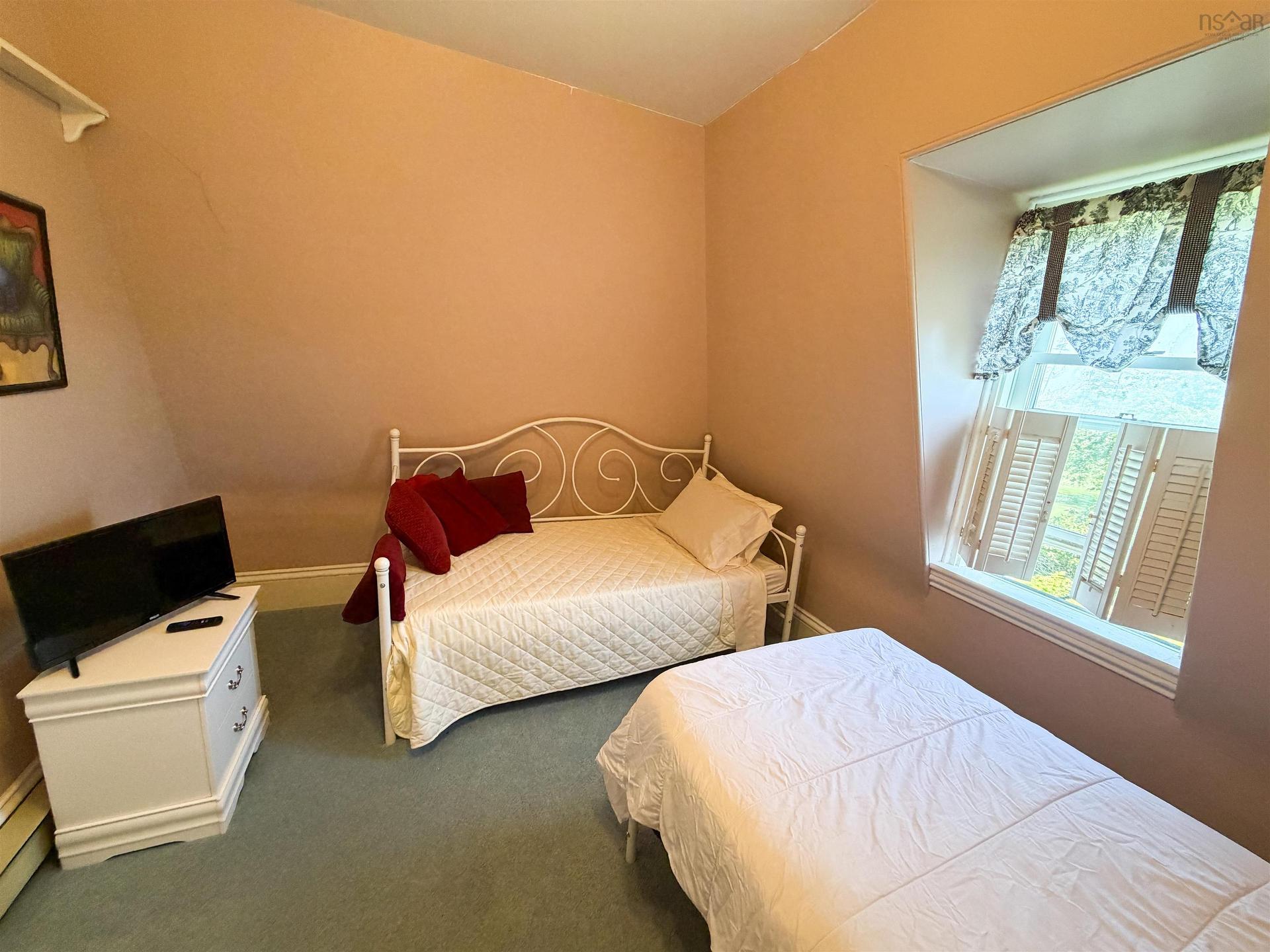 108 Highway 304, Overton, NS - Indoor Photo Showing Bedroom