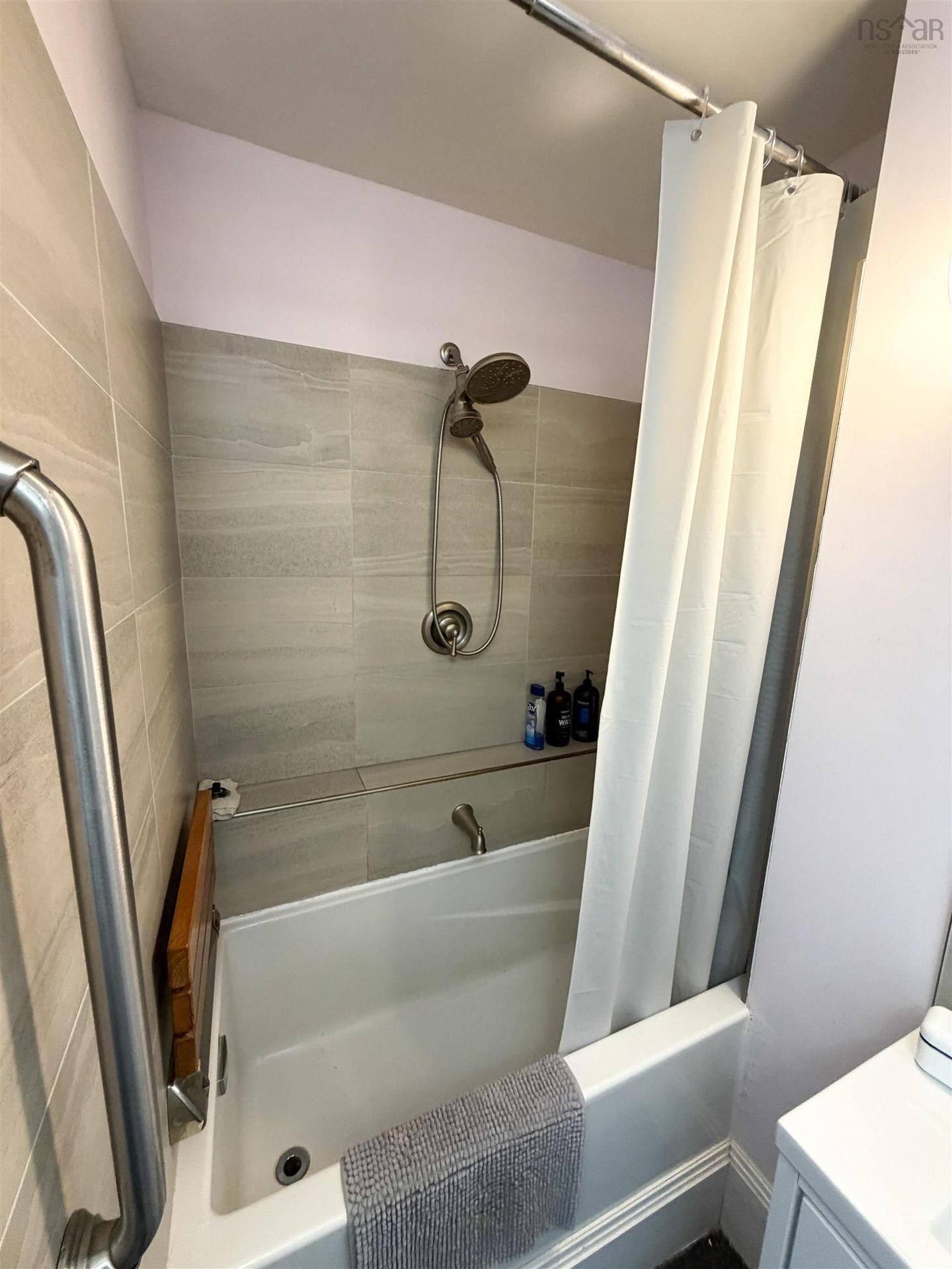 108 Highway 304, Overton, NS - Indoor Photo Showing Bathroom