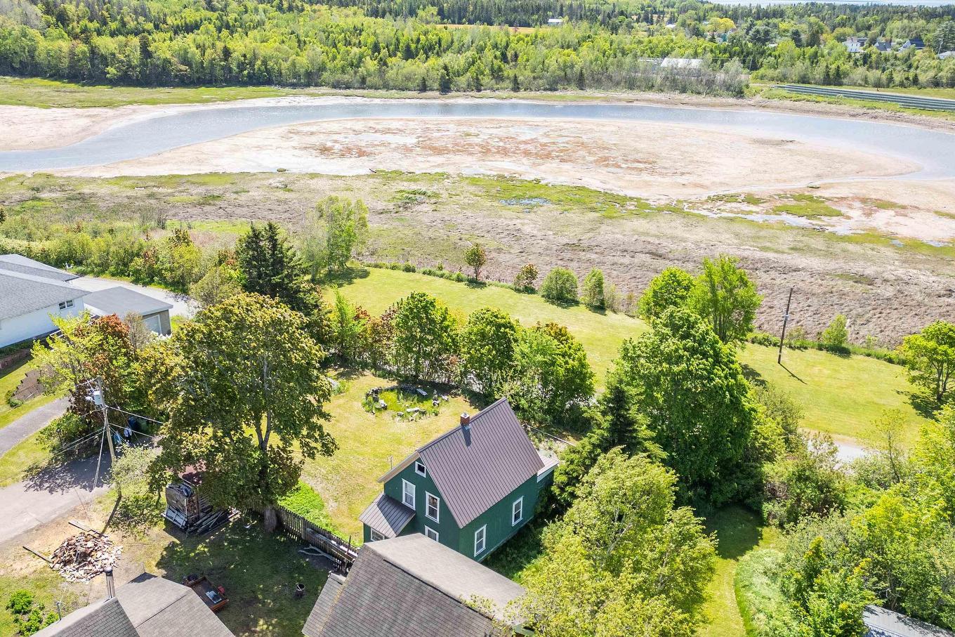 1 Moore Street, Parrsboro, NS