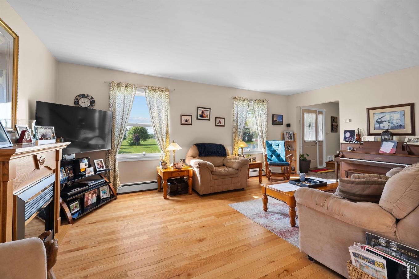 2 Laura Lane, Stratford, PE