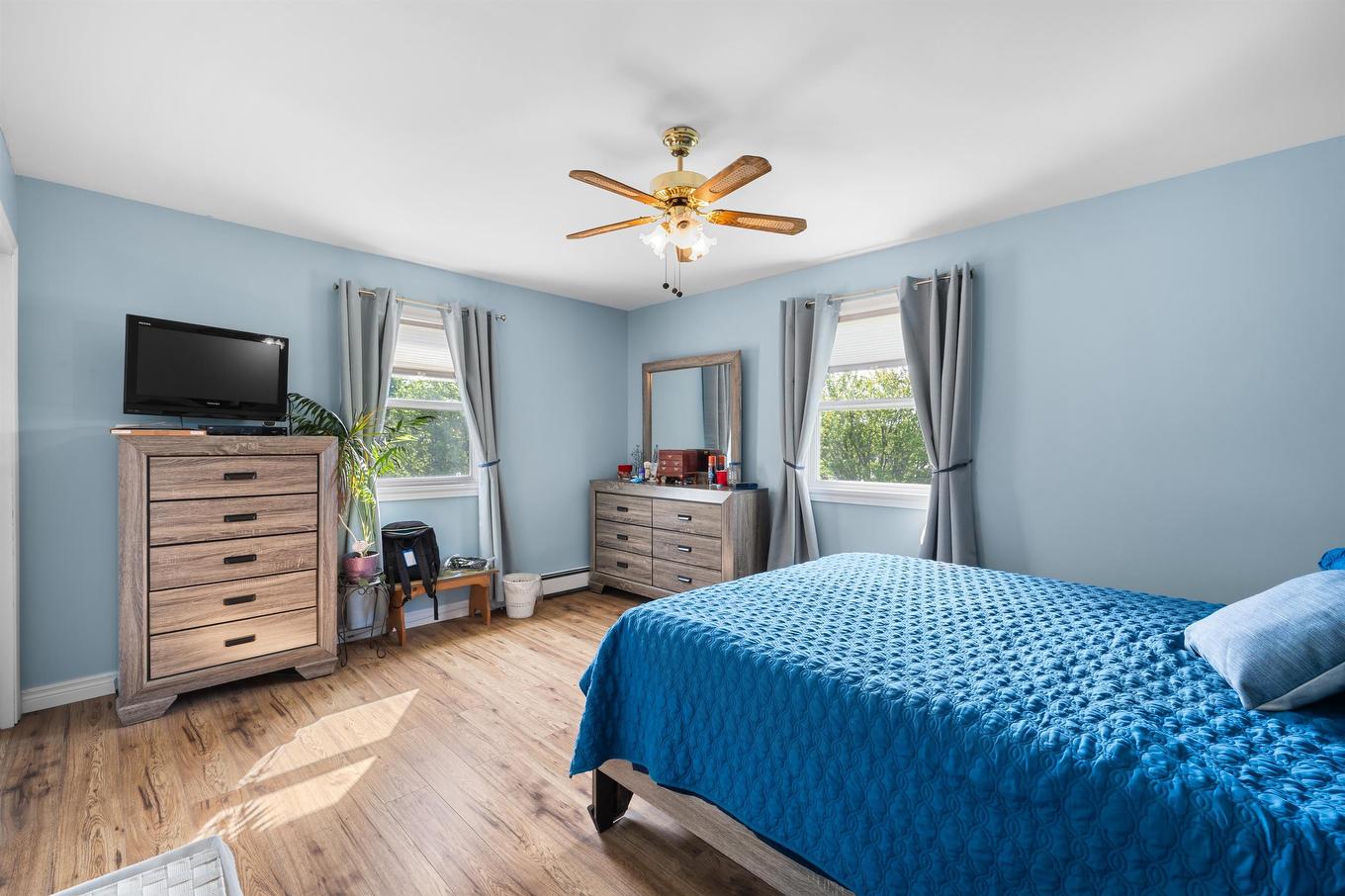 2 Laura Lane, Stratford, PE