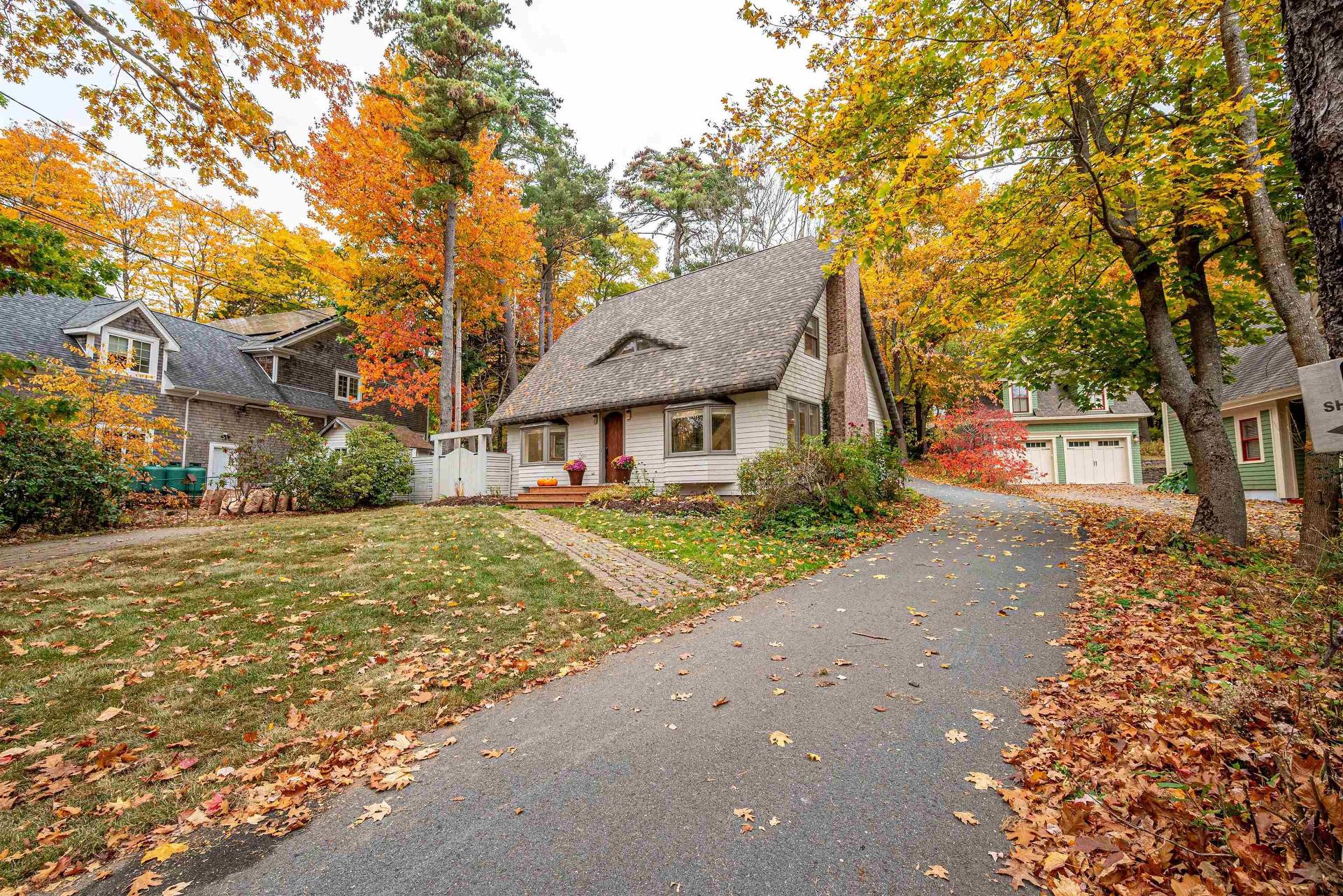 680 Shore Drive, Bedford, NS