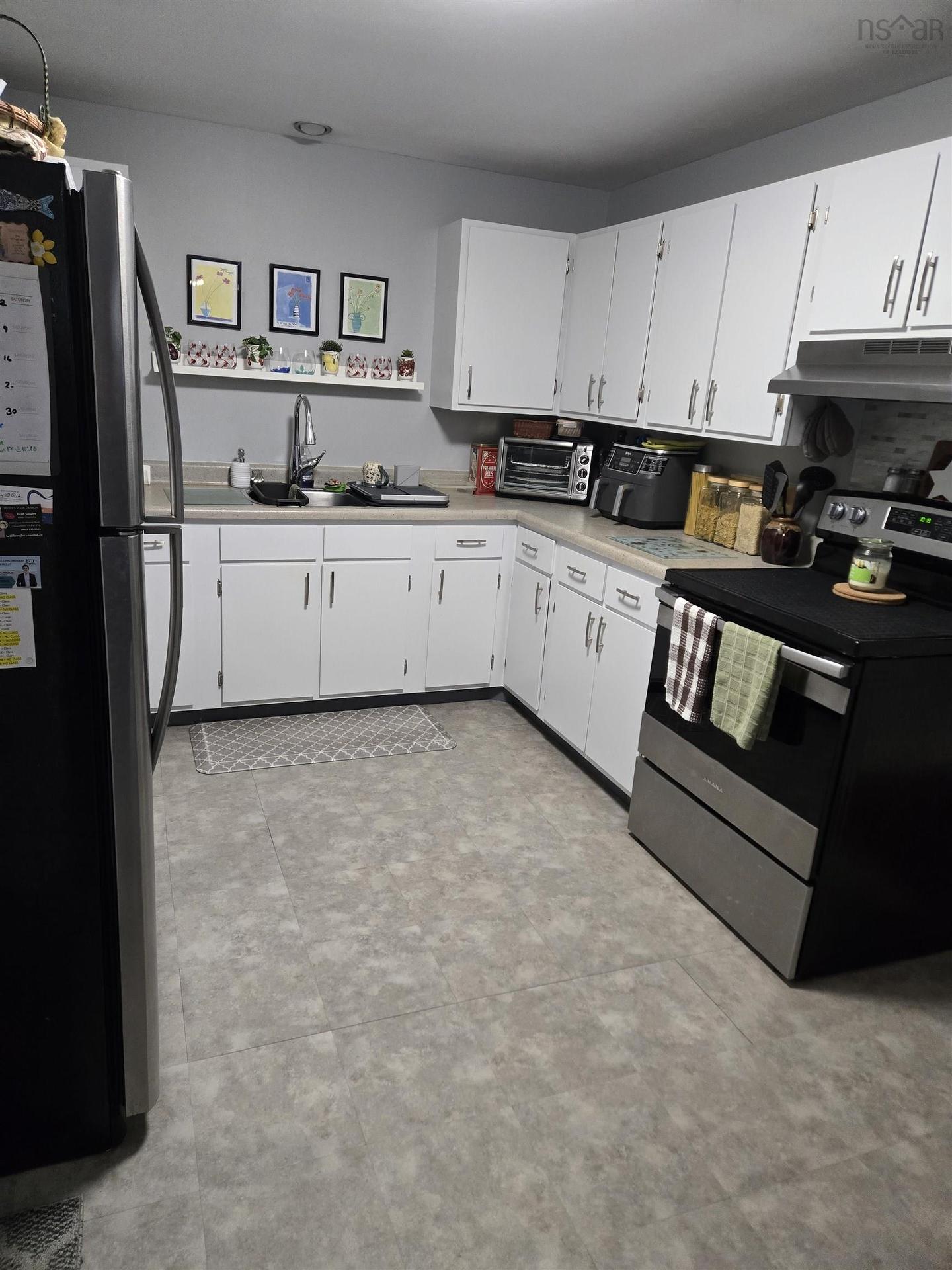 27 Smith Avenue, Bridgewater, NS