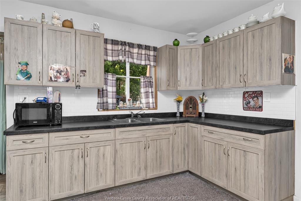 2377 Arthur, Windsor, ON