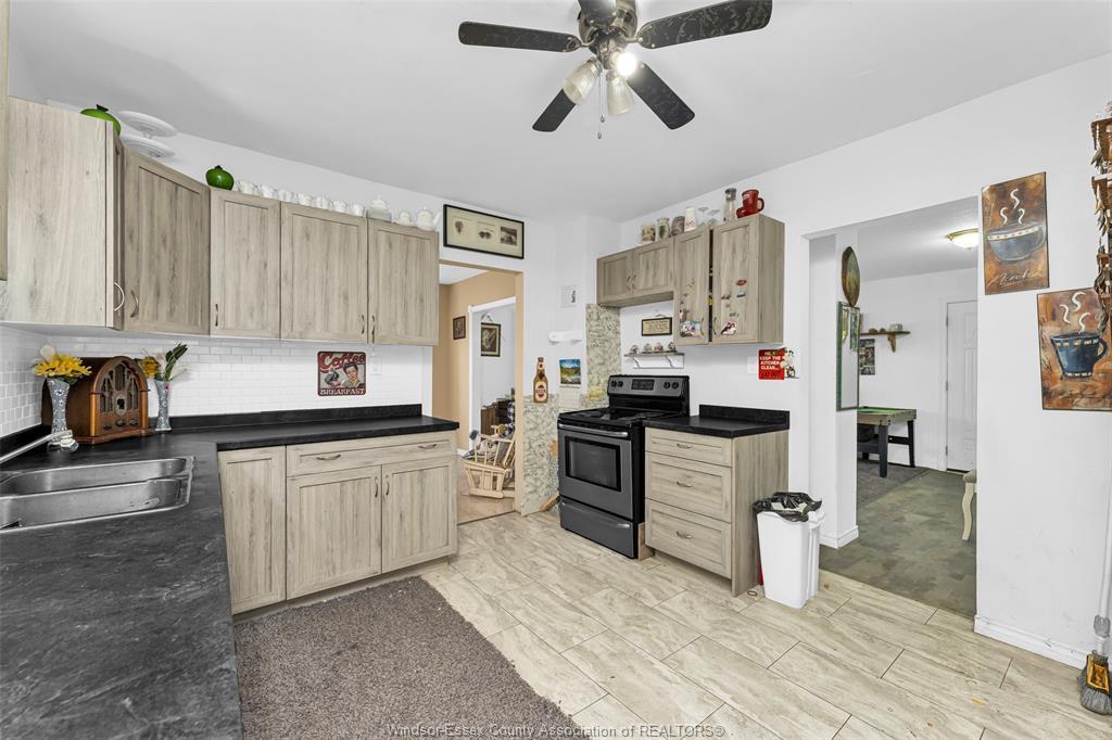 2377 Arthur, Windsor, ON